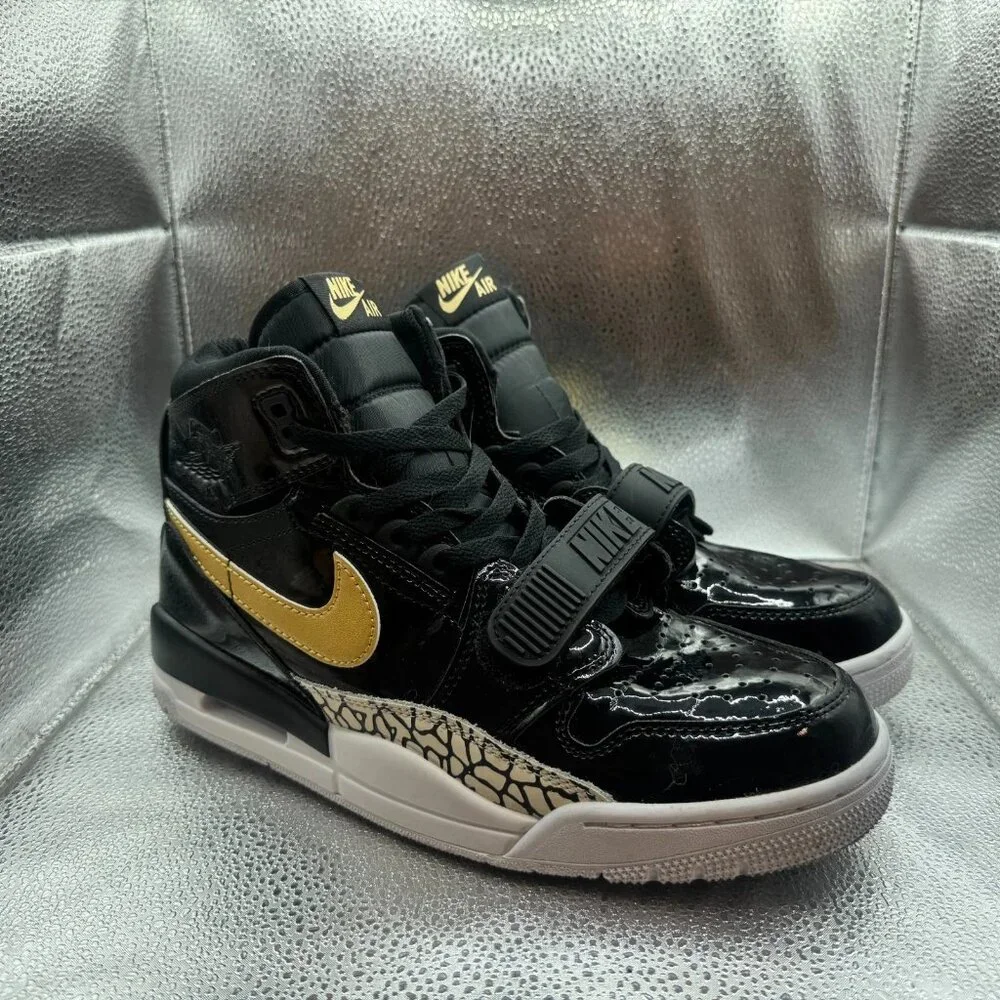 Size 9.5 Nike Air Jordan Legacy 312 Mens Black Gold Athletic Sneakers AV3922-007